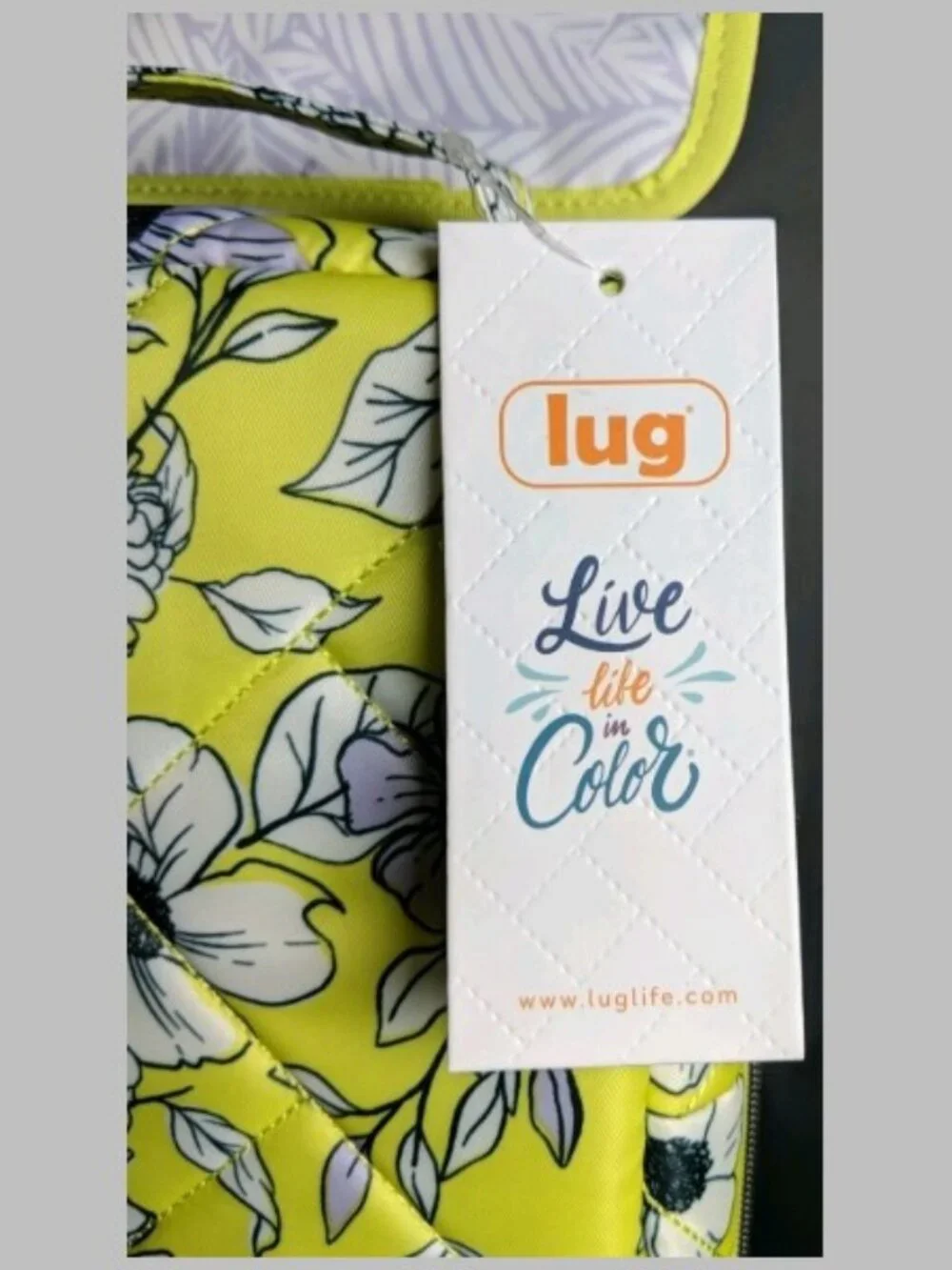 Lug Wingback Gardenia Hanging Toiletry Cosmetic Travel Bag NWT Floral Organizer